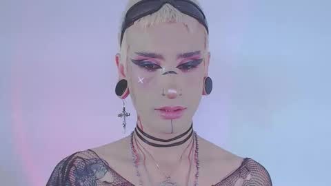     online show from March 22, 11:42 pm