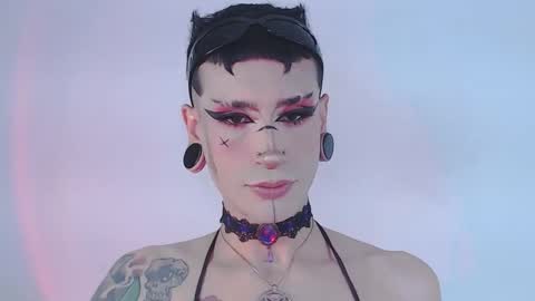     online show from April 28, 12:41 am