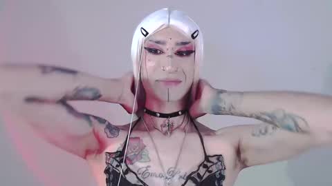 Snapshot of alienexxx chatting on February 23, 10:09 pm online show from February 23, 10:09 pm