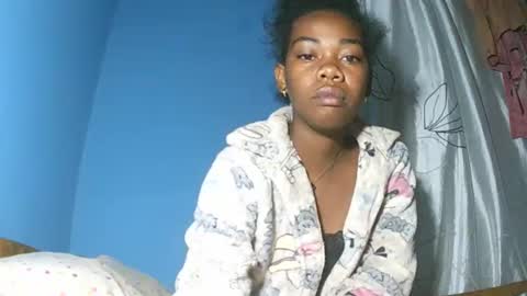 alihane21 online show from December 13, 10:05 pm