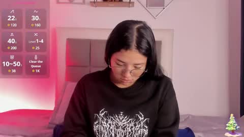 Snapshot of aliice_walker_ chatting on January 18, 12:04 pm aliice_walker_ online show from January 18, 12:04 pm