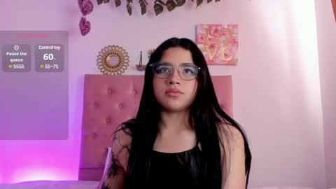 Snapshot of aliice_walker_ chatting on December 2, 3:42 pm aliice_walker_ online show from December 2, 3:42 pm