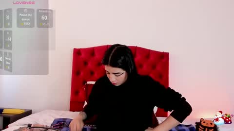 Snapshot of aliice_walker_ chatting on December 11, 2:11 pm aliice_walker_ online show from December 11, 2:11 pm