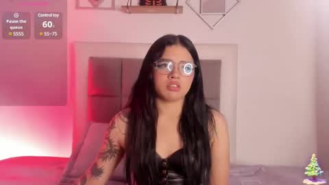 Snapshot of aliice_walker_ chatting on January 18, 3:05 pm aliice_walker_ online show from January 18, 3:05 pm