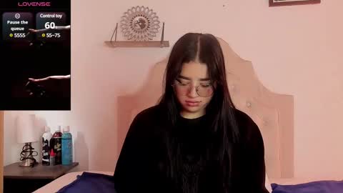 Snapshot of aliice_walker_ chatting on February 1, 4:44 pm aliice_walker_ online show from February 1, 4:44 pm