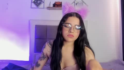 Snapshot of aliice_walker_ chatting on January 14, 3:36 pm aliice_walker_ online show from January 14, 3:36 pm