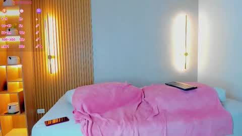 alika_voss online show from November 28, 4:42 am