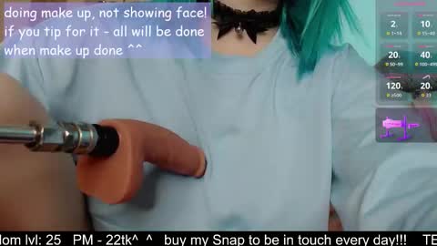 Snapshot of alikaful chatting on September 12, 9:33 am Alika  online show from September 12, 9:33 am