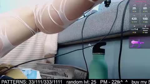 Snapshot of alikaful chatting on October 8, 12:55 pm Alika  online show from October 8, 12:55 pm