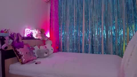 alinaocean online show from October 28, 8:54 pm