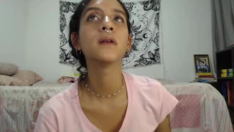 Snapshot of alinawoolf_ chatting on December 4, 2:47 am  Ali  online show from December 4, 2:47 am