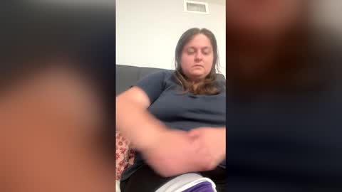 alindbeck online show from April 19, 9:28 pm