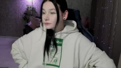 Snapshot of alinegreeeen chatting on September 10, 8:59 am Aline Greeeen online show from September 10, 8:59 am