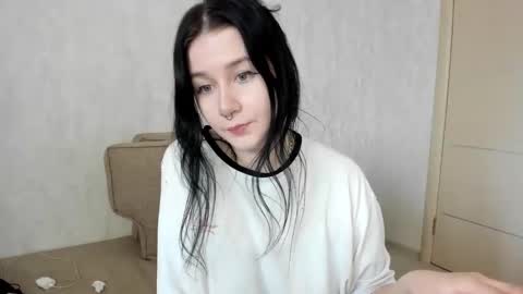 Snapshot of alinegreeeen chatting on March 6, 8:41 am Aline Greeeen online show from March 6, 8:41 am