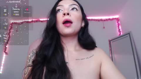 Snapshot of alisa__cain chatting on December 18, 7:26 am Alejandra online show from December 18, 7:26 am