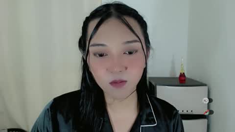 Shanti xhey online show from February 8, 6:11 pm