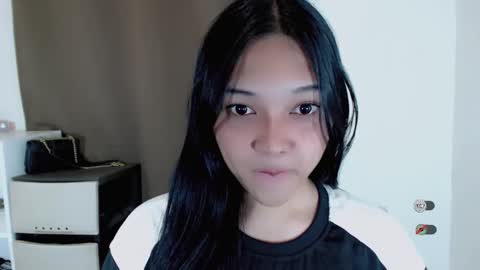 Shanti xhey online show from March 4, 3:09 pm