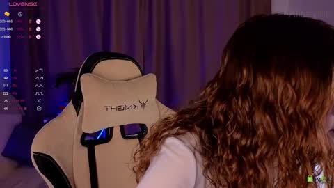 Snapshot of alisevine chatting on March 4, 5:24 pm Alisa online show from March 4, 5:24 pm