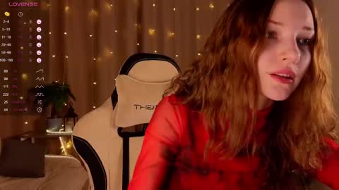 Snapshot of alisevine chatting on December 24, 3:37 pm Alisa online show from December 24, 3:37 pm