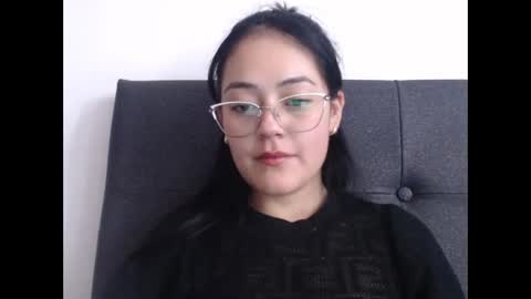 alisha_9997 online show from October 19, 8:24 pm
