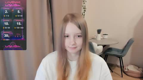 Snapshot of alisha_ley chatting on September 12, 8:44 pm Alya online show from September 12, 8:44 pm