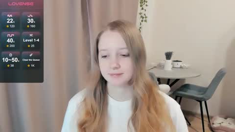 Snapshot of alisha_ley chatting on October 16, 10:04 am Alya online show from October 16, 10:04 am