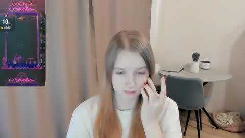 Snapshot of alisha_ley chatting on February 26, 9:44 am Alya online show from February 26, 9:44 am