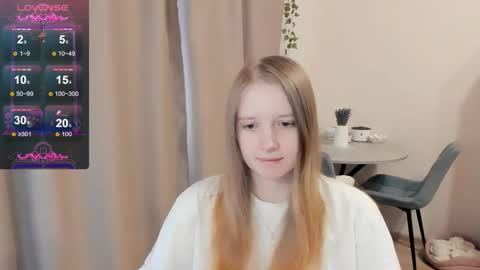 Snapshot of alisha_ley chatting on October 10, 6:41 am Alya online show from October 10, 6:41 am