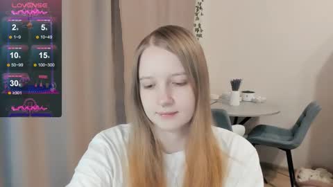Snapshot of alisha_ley chatting on September 20, 4:43 pm Alya online show from September 20, 4:43 pm