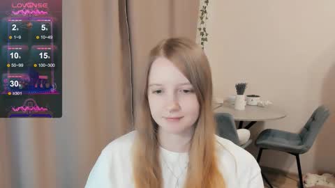Snapshot of alisha_ley chatting on September 24, 6:36 pm Alya online show from September 24, 6:36 pm
