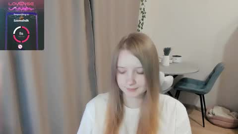 Snapshot of alisha_ley chatting on September 10, 8:32 pm Alya online show from September 10, 8:32 pm