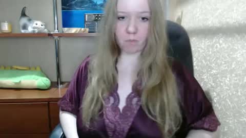 alisha_xi online show from January 12, 4:36 pm