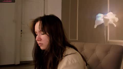 Alisia online show from September 18, 7:45 am