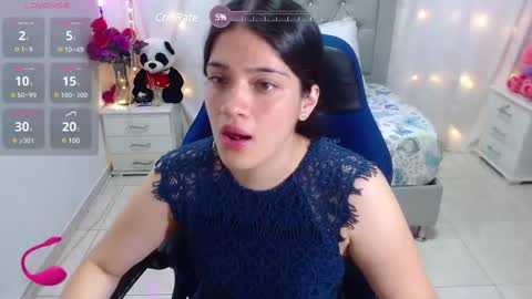Snapshot of alison_girl22 chatting on February 19, 8:52 pm Alison online show from February 19, 8:52 pm