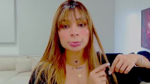Snapshot of alisondiaz_ chatting on January 4, 2:56 am Alison diaz online show from January 4, 2:56 am