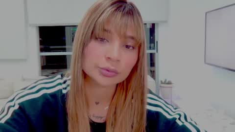 Snapshot of alisondiaz_ chatting on December 25, 1:42 am Alison diaz online show from December 25, 1:42 am
