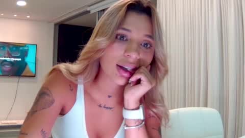 Snapshot of alisondiaz_ chatting on September 27, 11:46 pm Alison diaz online show from September 27, 11:46 pm