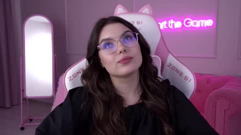 Alis online show from March 4, 5:03 pm