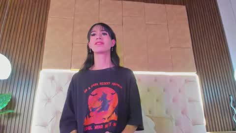 Snapshot of aliss_star chatting on October 22, 1:09 am aliss online show from October 22, 1:09 am