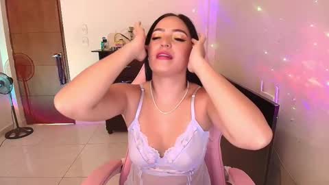 Snapshot of alissa_grey2 chatting on September 24, 1:18 pm Alissa online show from September 24, 1:18 pm