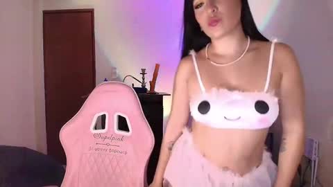 Snapshot of alissa_grey2 chatting on October 20, 9:25 am Alissa online show from October 20, 9:25 am