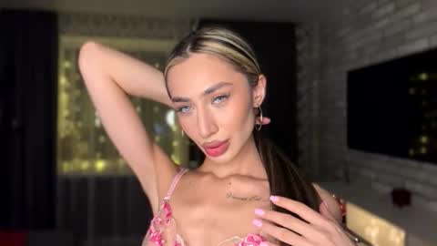 Alissa online show from February 8, 6:00 pm