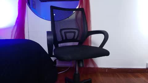 Alisse online show from February 14, 12:41 pm