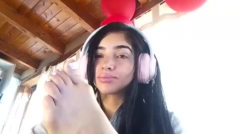 Snapshot of alisson369_ chatting on February 17, 1:00 pm Alisson369 online show from February 17, 1:00 pm