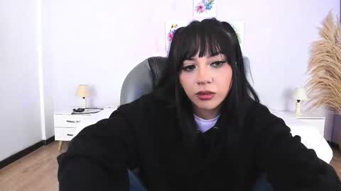 alisson__cortez online show from October 25, 6:13 am