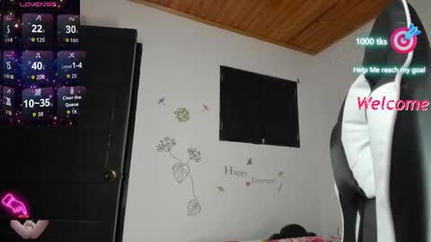 Snapshot of alisson_hoffman05 chatting on October 17, 12:25 am Alisson hoffman05 online show from October 17, 12:25 am
