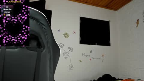 Snapshot of alisson_hoffman05 chatting on February 26, 12:30 am Alisson hoffman05 online show from February 26, 12:30 am