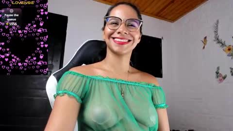 Snapshot of alisson_hoffman05 chatting on February 16, 4:42 pm Alisson hoffman05 online show from February 16, 4:42 pm