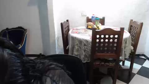 Snapshot of alix_beltran chatting on September 27, 2:09 am Alix online show from September 27, 2:09 am