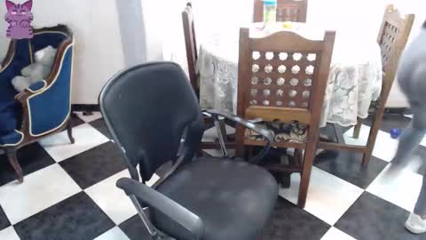 Snapshot of alix_beltran chatting on September 20, 2:14 am Alix online show from September 20, 2:14 am